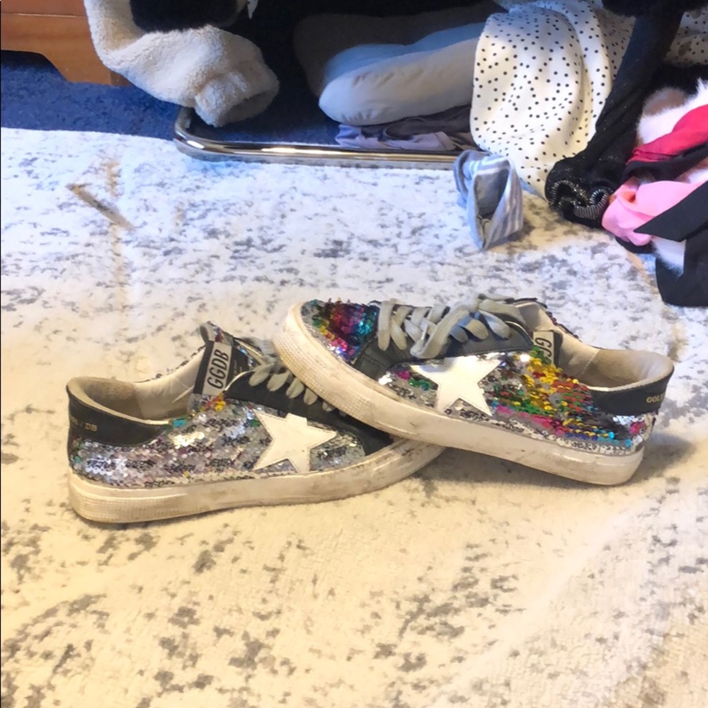 I never wear them and need to sell them. worn 5x